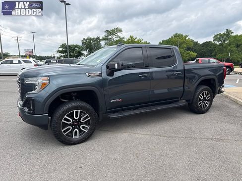 Used 2020 GMC Sierra 1500 AT4 w/ AT4 Premium Package AWD/4WD image 2