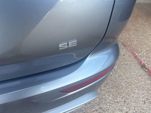 Used 2023 Mitsubishi Outlander SE image 4