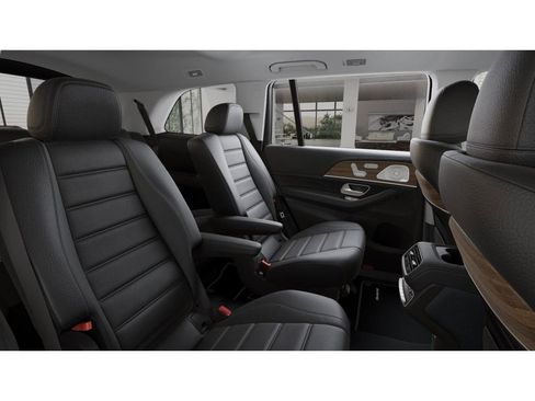 New 2026 Mercedes-Benz GLS 450 4MATIC image 5