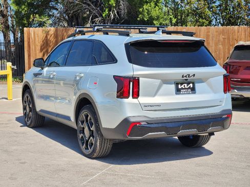 New 2026 Kia Sorento X-Line EX image 3