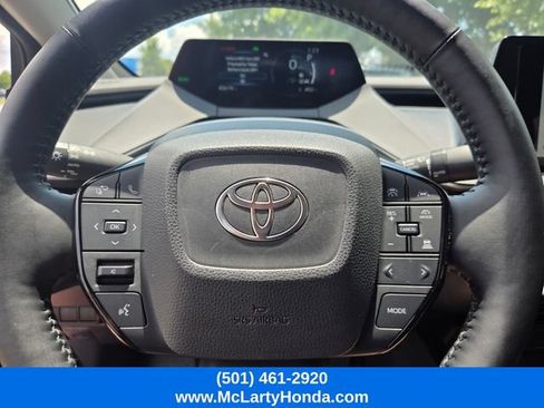 Used 2025 Toyota Prius XLE FWD image 24