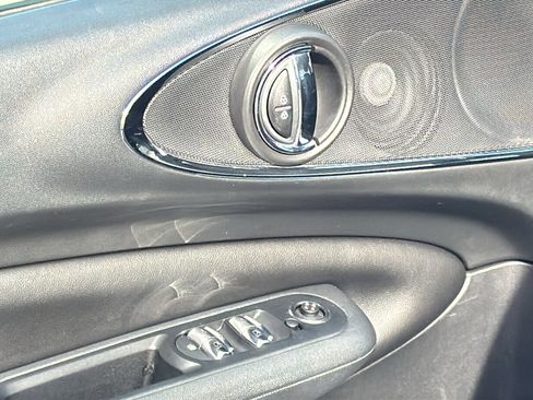 Used 2016 MINI Cooper Clubman image 12