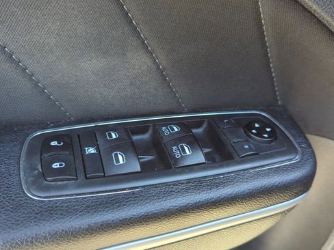 Used 2019 Dodge Charger R/T RWD image 11