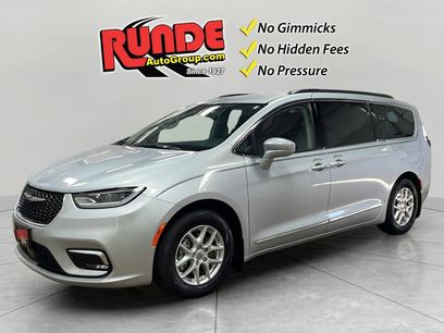 Used 2022 Chrysler Pacifica Touring-L
