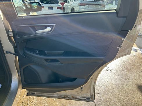 Used 2017 Ford Edge SE AWD/4WD image 15