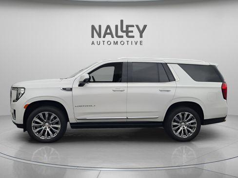 Used 2021 GMC Yukon Denali w/ Denali Premium Package image 2