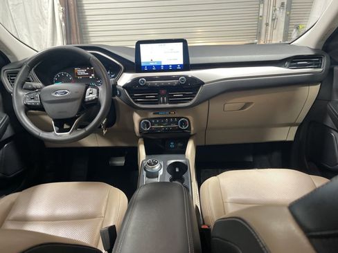 Used 2022 Ford Escape SEL image 15