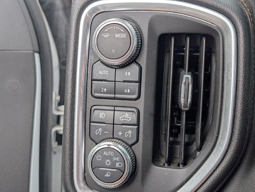 Used 2020 GMC Sierra 1500 AT4 w/ AT4 Premium Package AWD/4WD image 29