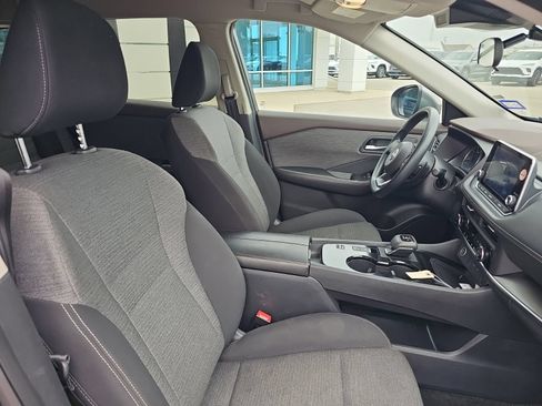 Used 2023 Nissan Rogue SV FWD image 21