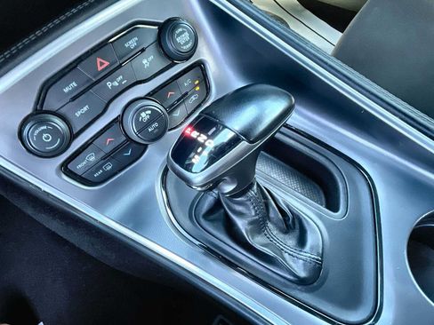 Used 2022 Dodge Challenger R/T RWD image 21