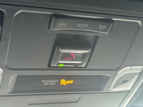 Used 2025 Toyota 4Runner TRD Off-Road image 27