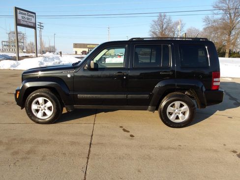 Used 2009 Jeep Liberty Sport w/ Popular Equipment Group image 1