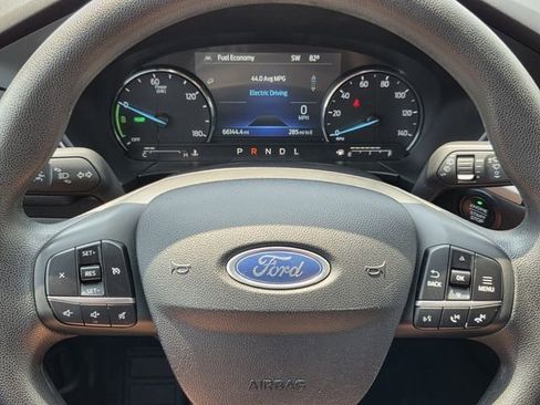 Used 2021 Ford Escape SE image 24