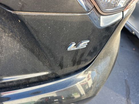 Used 2020 Toyota Corolla LE image 8