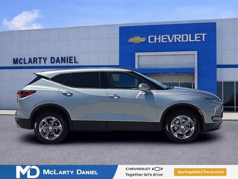 Used 2025 Chevrolet Blazer LT AWD/4WD image 6