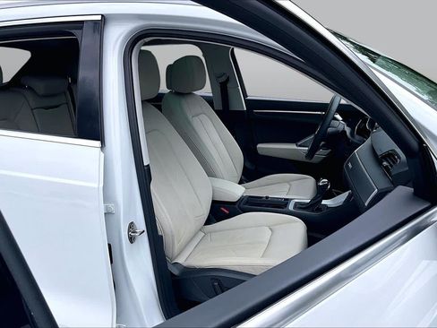 Used 2020 Audi Q3 2.0T Premium Plus AWD/4WD image 9