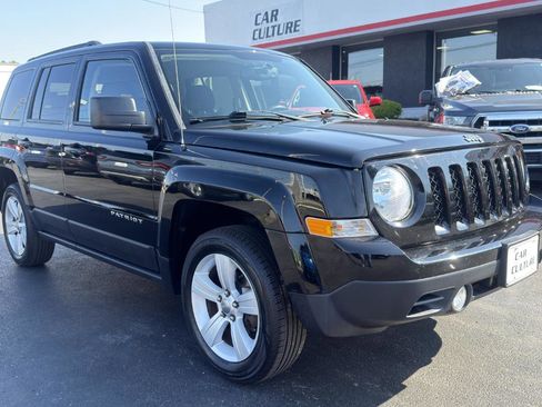 Used 2015 Jeep Patriot Latitude AWD/4WD image 2