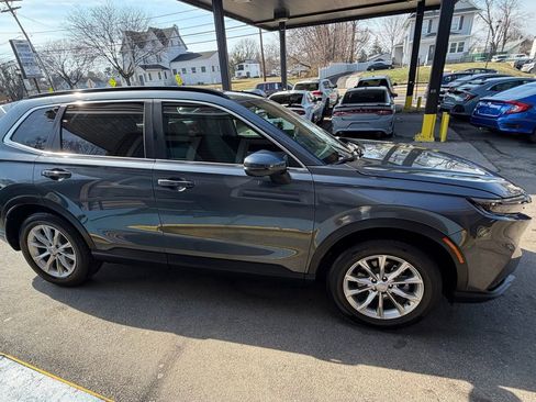 Used 2025 Honda CR-V EX-L image 6