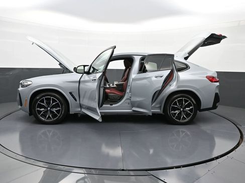 Used 2025 BMW X4 M40i AWD/4WD image 41