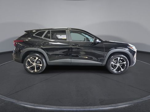 New 2026 Chevrolet Trax RS FWD image 14