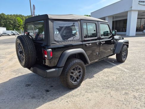 Used 2022 Jeep Wrangler Unlimited Sport AWD/4WD image 5