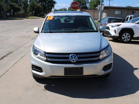 Used 2012 Volkswagen Tiguan S FWD image 3
