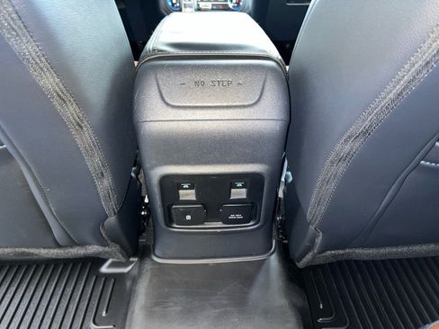 Used 2023 Ford Bronco Outer Banks image 13