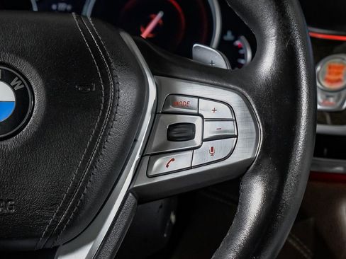 Used 2017 BMW 740i xDrive image 18