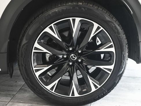 Used 2024 MAZDA CX-90 Plug-In Hybrid w/ Premium Pkg AWD/4WD image 7