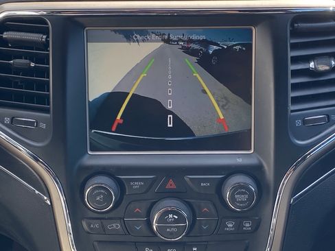 Used 2015 Jeep Grand Cherokee Limited image 7