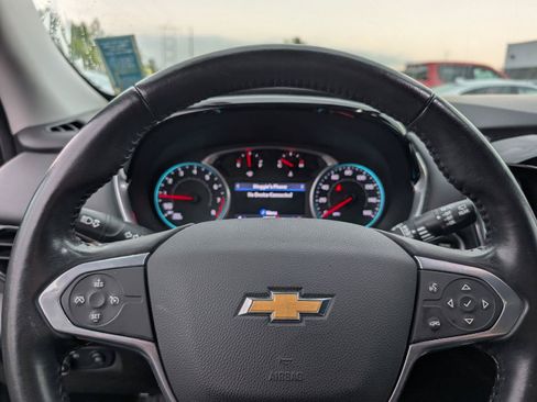 Used 2021 Chevrolet Traverse LT AWD/4WD image 11