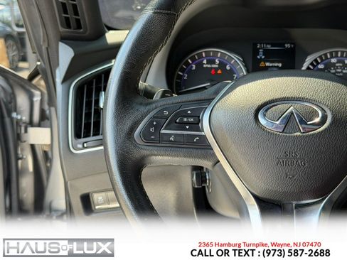 Used 2017 INFINITI Q60 Red Sport 400 AWD/4WD image 23