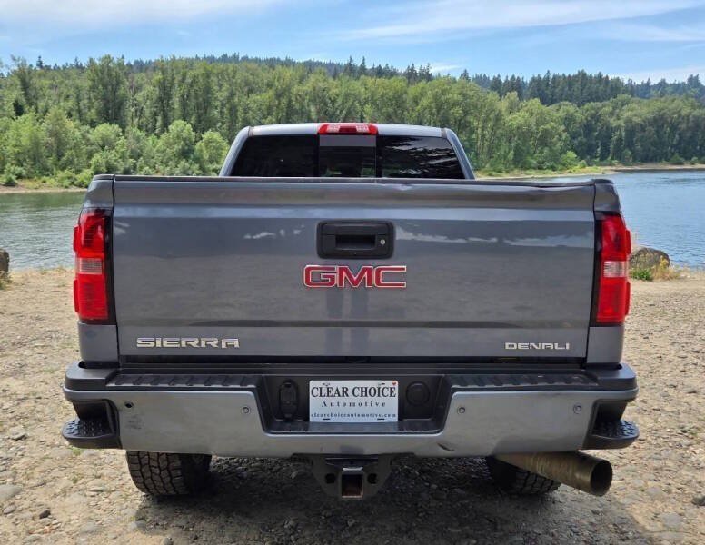 Used 2016 GMC Sierra 2500 Denali w/ Duramax Plus Package AWD/4WD image 4