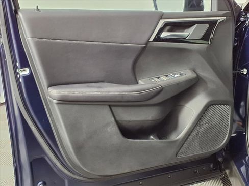 New 2025 Mitsubishi Outlander SE image 20