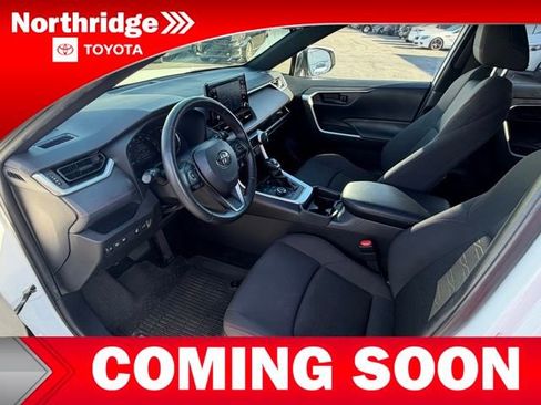 Used 2021 Toyota RAV4 SE w/ Weather & Moonroof Package image 5