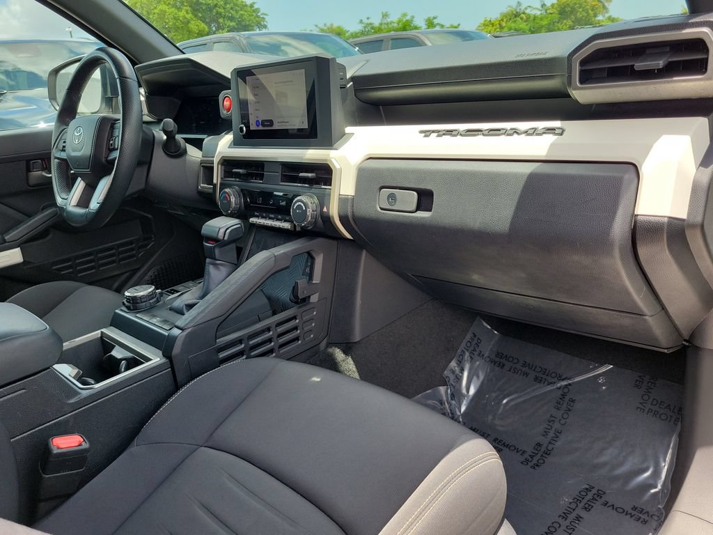 Used 2024 Toyota Tacoma TRD Off-Road AWD/4WD image 10