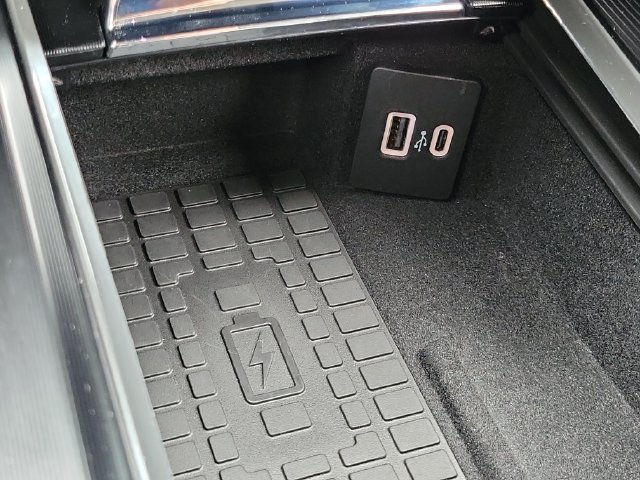 Certified 2024 Lincoln Corsair AWD w/ Equipment Group 101A image 20