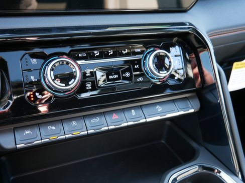 New 2026 GMC Sierra 1500 AT4 w/ AT4 Premium Package image 19