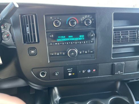 Used 2020 GMC Savana 2500 w/ Driver Convenience Package image 20