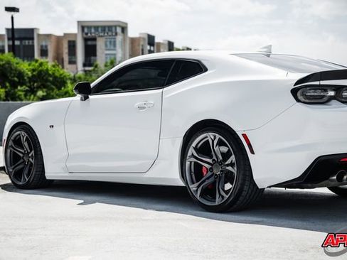 Used 2019 Chevrolet Camaro SS RWD image 58
