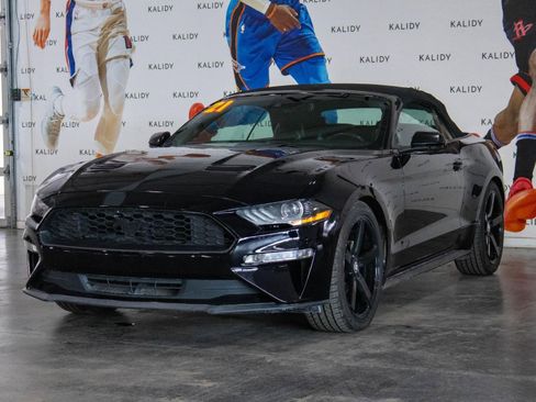 Used 2021 Ford Mustang Premium image 18