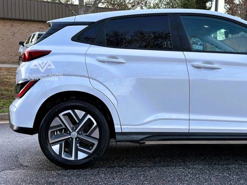 Used 2023 Hyundai Kona SEL image 9