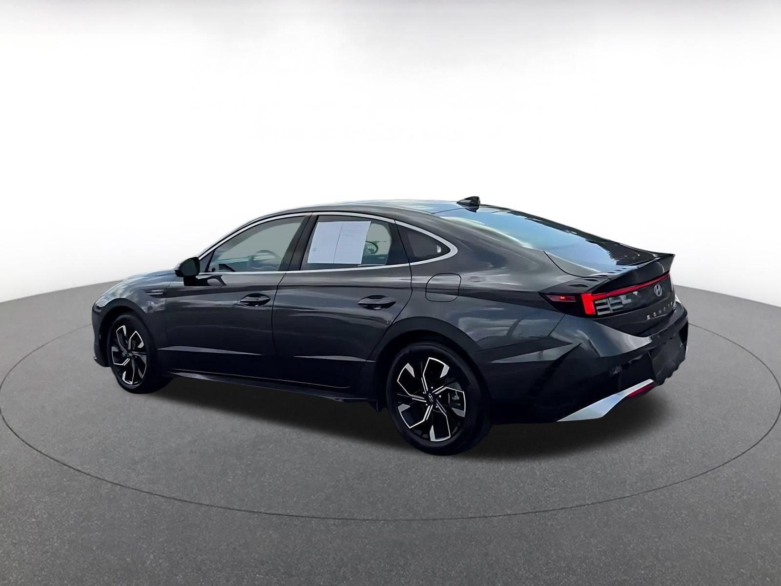 Used 2025 Hyundai Sonata SEL FWD image 8