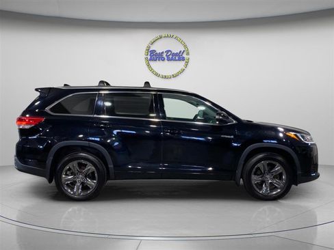 Used 2017 Toyota Highlander Limited Platinum image 7
