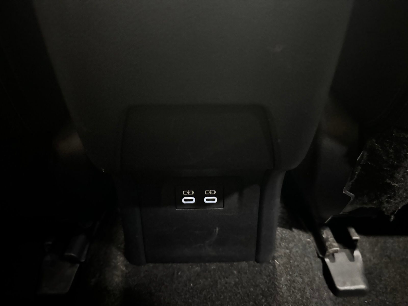 Used 2024 Toyota Prius LE FWD image 31