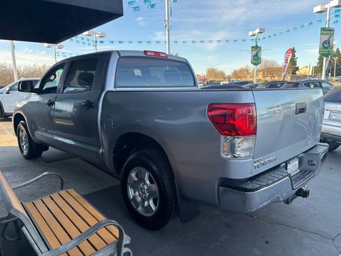 Used 2012 Toyota Tundra 4x4 CrewMax w/ Tow Pkg image 5