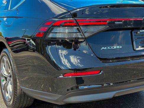 Used 2024 Honda Accord EX image 9
