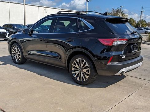 Used 2020 Ford Escape Titanium image 8