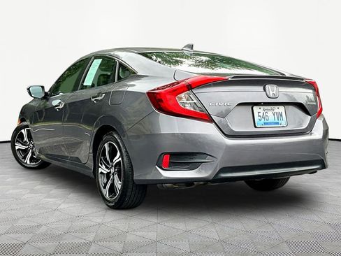 Used 2016 Honda Civic Touring image 4