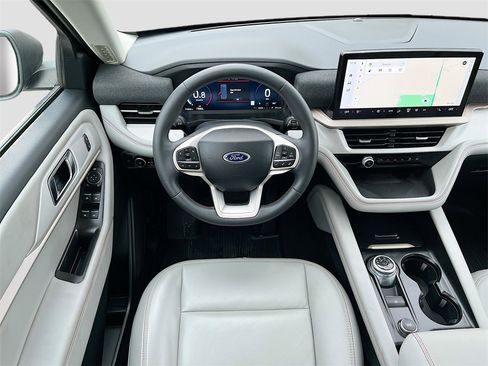 Used 2025 Ford Explorer Active w/ Active Comfort Package image 22